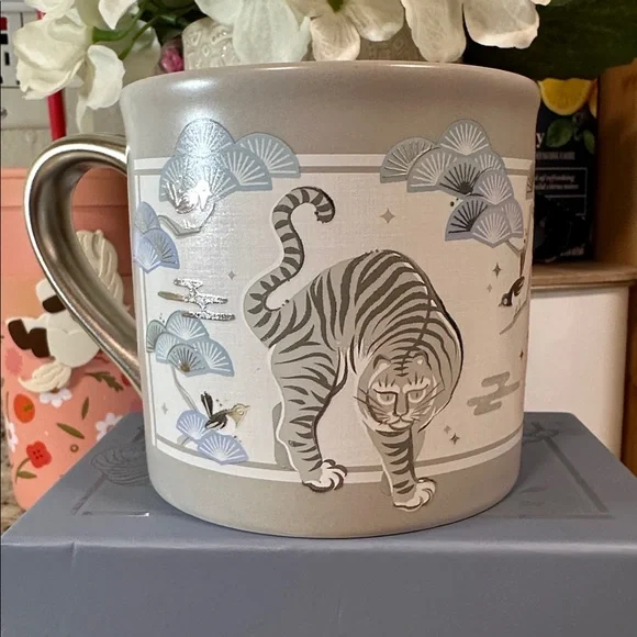 Starbucks Korea Hojakdo Ceramic Mug, Limited Edition - Picture 4 of 7